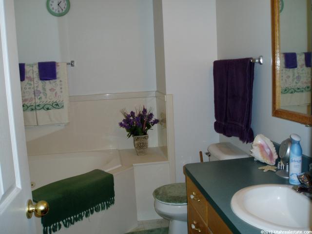 409 W 325 S, Layton, UT 84041 — photo 2
