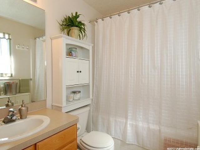 4634 S 3025 W, Roy, UT 84067 — photo 10