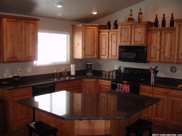 154 N 875 W, Clearfield, UT 84015 — photo 4
