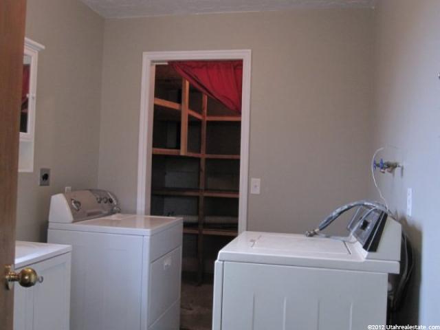 361 E Perrine Dr, Midvale, UT 84047 — photo 9