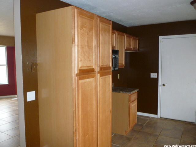 740 E Sandy Dunes Cir, Sandy, UT 84094 — photo 3