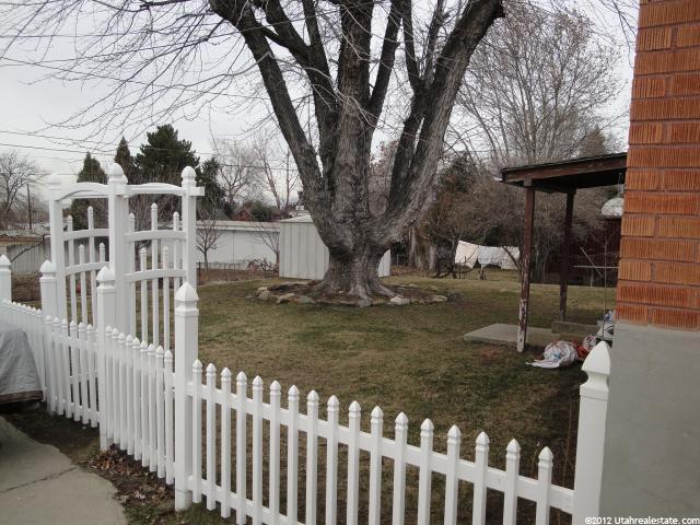 2046 S Penman Ln E, Bountiful, UT 84010 — photo 2