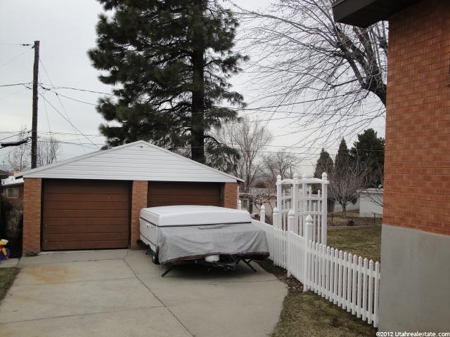 2046 S Penman Ln E, Bountiful, UT 84010 — photo 3