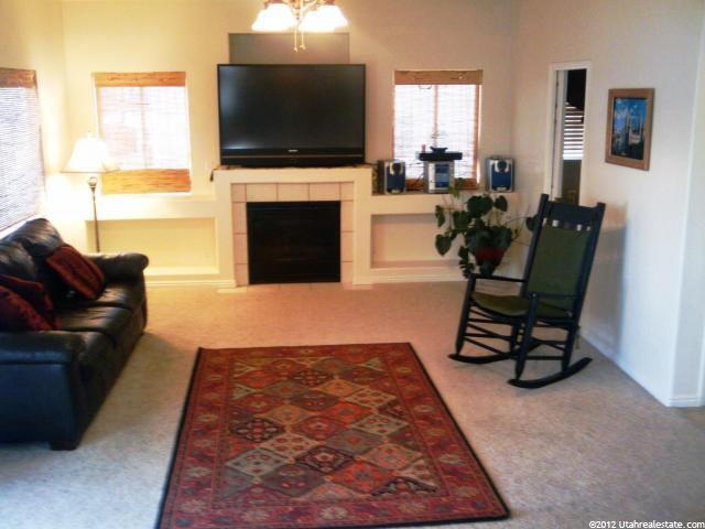 1015 N 300 E, Layton, UT 84041 — photo 8