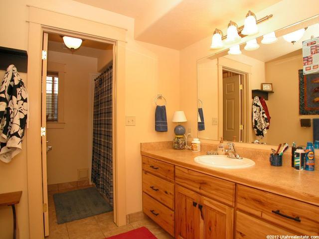 454 Hawthorne Dr, River Heights, UT 84321 — photo 8