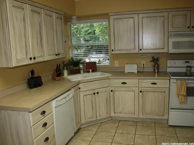 275 S 300 E, Bountiful, UT 84010 — photo 2