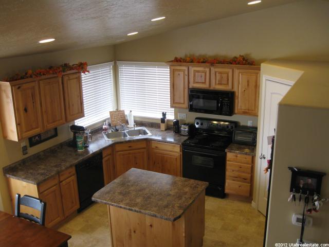 2126 S 1730 W, Syracuse, UT 84075 — photo 2