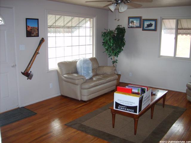 775 E Birch St S, Clearfield, UT 84015 — photo 2