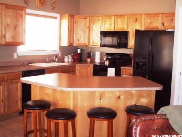 1065 N 275 E, Harrisville, UT 84404 — photo 5