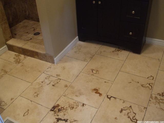 1987 S Claremont Dr E, Bountiful, UT 84010 — photo 5