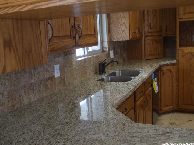 1987 S Claremont Dr E, Bountiful, UT 84010 — photo 8