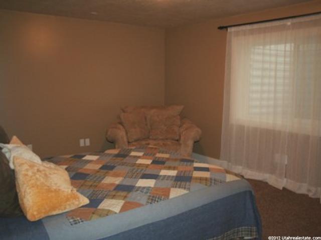 136 E 2400 S, Clearfield, UT 84015 — photo 9