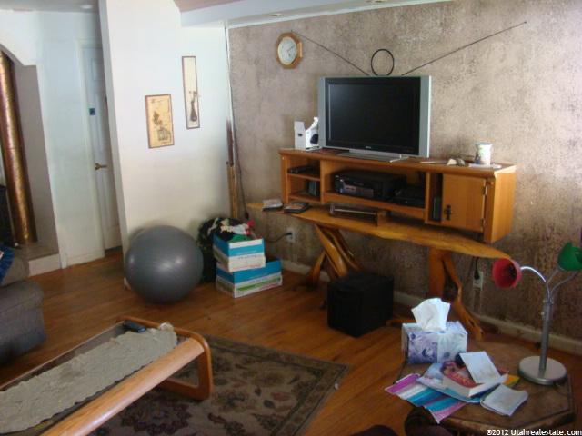 963 Stowe Dr, Ogden, UT 84404 — photo 2