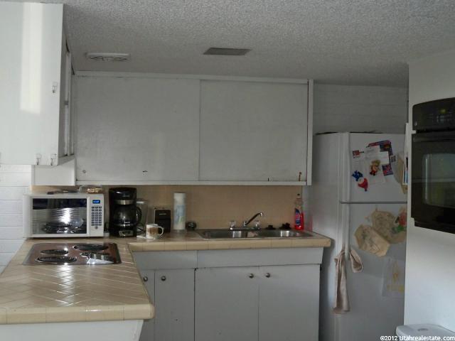 4094 S 2300 E, Holladay, UT 84124 — photo 7