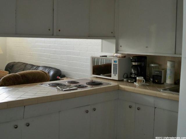4094 S 2300 E, Holladay, UT 84124 — photo 8