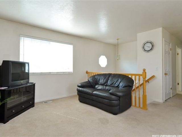 138 W Oaks Dr S, Ogden, UT 84404 — photo 4