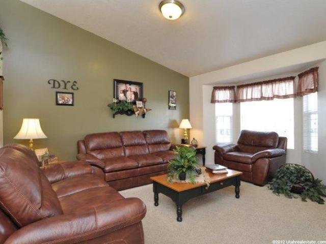 2103 W 2075 N, Clinton, UT 84015 — photo 6