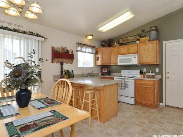 2103 W 2075 N, Clinton, UT 84015 — photo 7