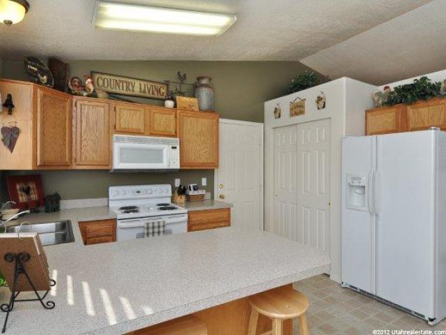 2103 W 2075 N, Clinton, UT 84015 — photo 8