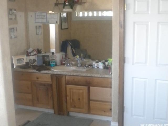 1045 E Claremont Dr S, Bountiful, UT 84010 — photo 5
