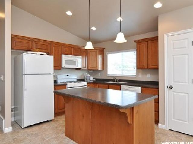 5679 S 3150 W, Roy, UT 84067 — photo 9
