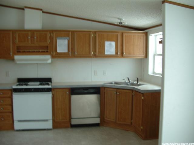 452 E 700 N, Vernal, UT 84078 — photo 3