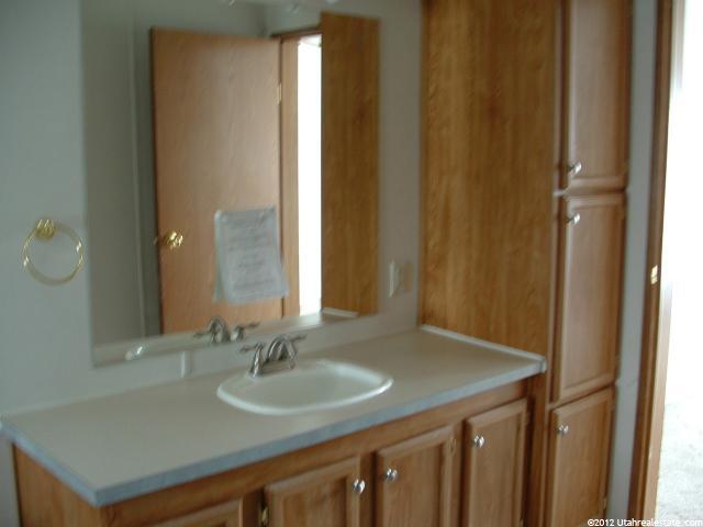 452 E 700 N, Vernal, UT 84078 — photo 4
