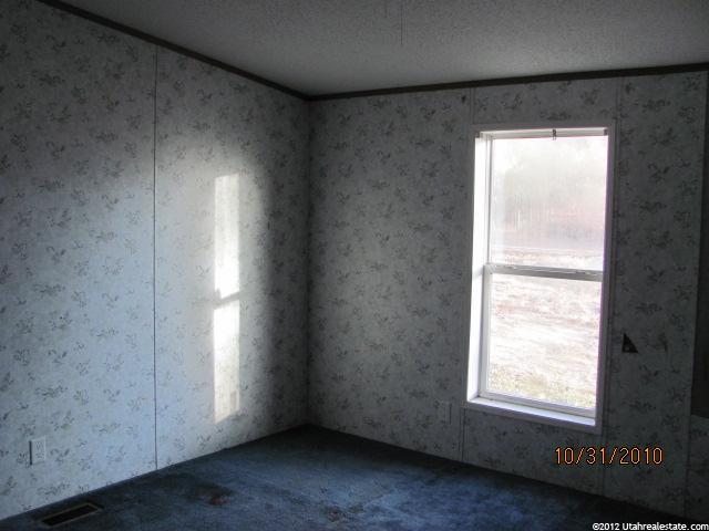 689 E 5000 S, Myton, UT 84052 — photo 7