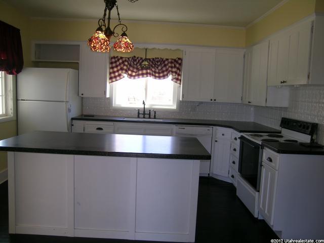 90 S 100 E, Loa, UT 84747 — photo 2