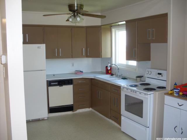 260 E 4675 S, Washington Terrace, UT 84405 — photo 4