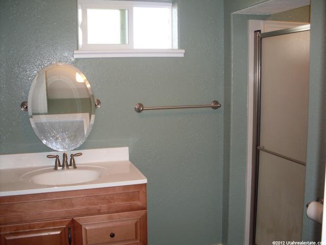 260 E 4675 S, Washington Terrace, UT 84405 — photo 8