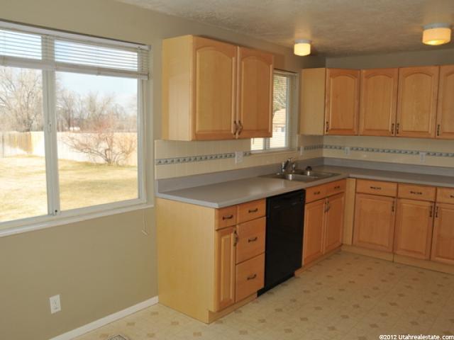 10514 S 360 E, Sandy, UT 84070 — photo 9