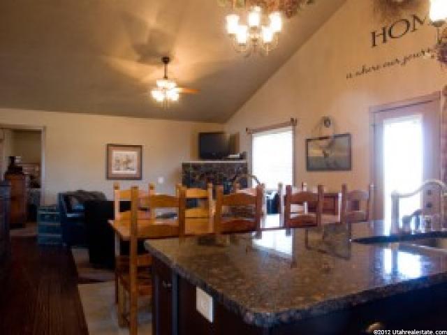 2079 S 2950 W, West Haven, UT 84401 — photo 6
