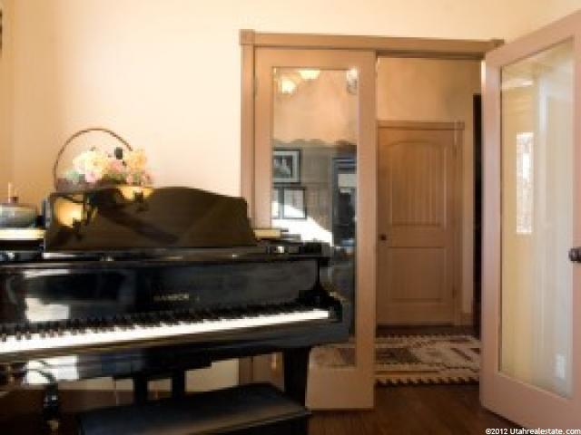 2079 S 2950 W, West Haven, UT 84401 — photo 7