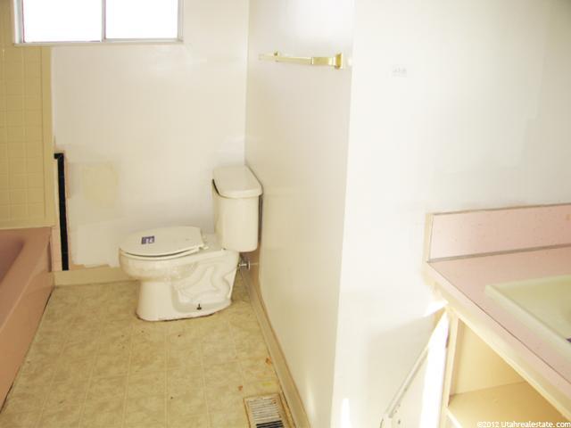 257 E Chimes View Dr S, South Ogden, UT 84405 — photo 9