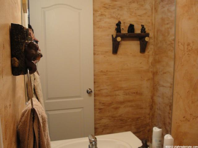 1834 S 725 E, Clearfield, UT 84015 — photo 12