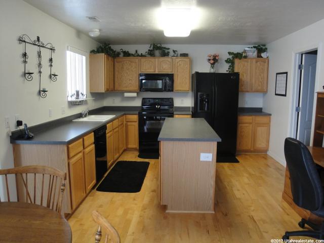 1834 S 725 E, Clearfield, UT 84015 — photo 9