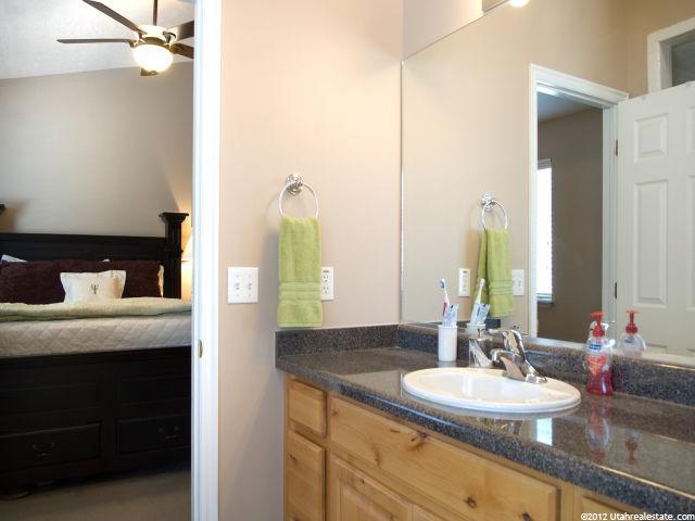 9 E Regal St, Murray, UT 84107 — photo 7