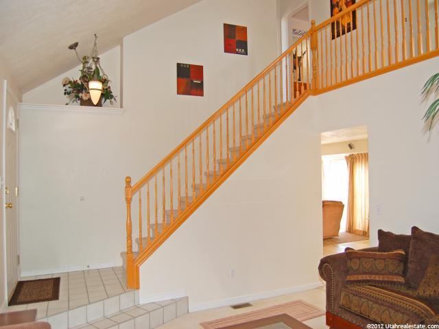 538 E Woodpine Cir, Midvale, UT 84047 — photo 2