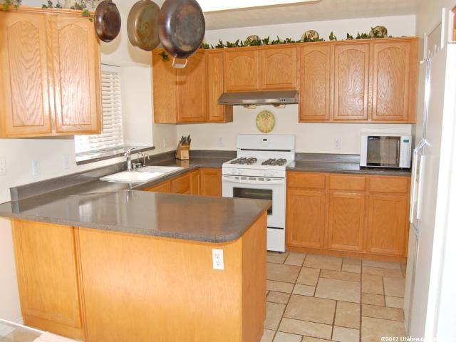538 E Woodpine Cir, Midvale, UT 84047 — photo 6