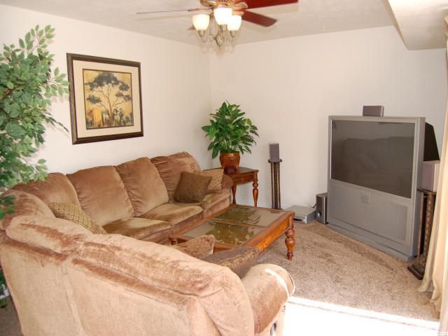 538 E Woodpine Cir, Midvale, UT 84047 — photo 7