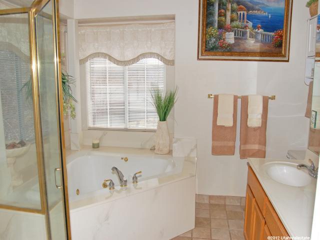 538 E Woodpine Cir, Midvale, UT 84047 — photo 9
