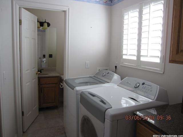 558 N 1100 E, Layton, UT 84040 — photo 3