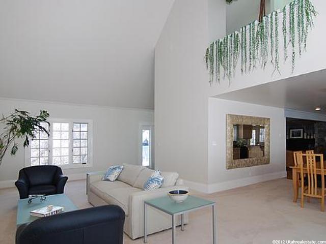 2520 S Cave Hollow Way E, Bountiful, UT 84010 — photo 3