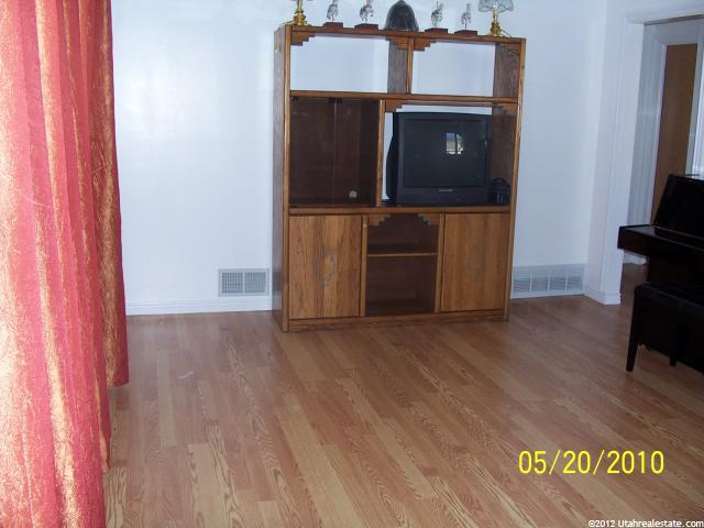 492 W 4650 S, Washington Terrace, UT 84405 — photo 7