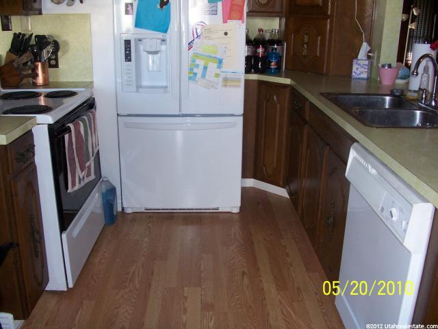492 W 4650 S, Washington Terrace, UT 84405 — photo 10