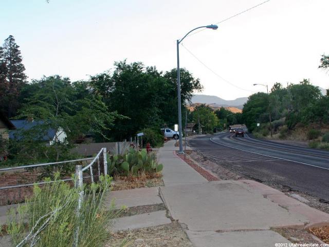 577 Zion Park, Springdale, UT 84767 — photo 4