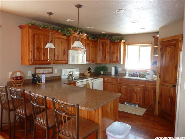 1402 N Aspen Dr, Brian Head, UT 84719 — photo 6