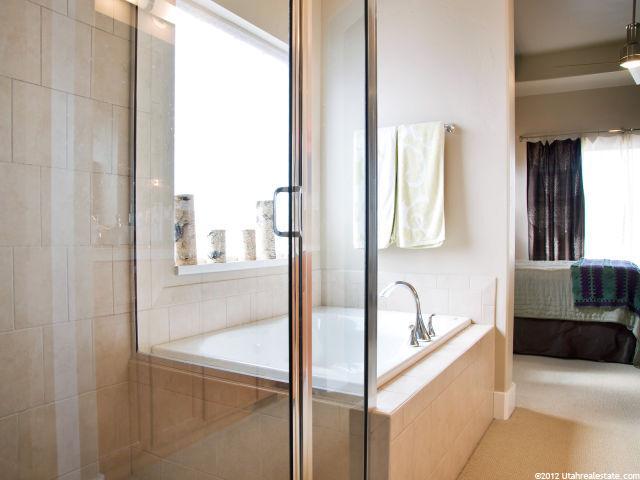 5559 S 1375 E, South Ogden, UT 84403 — photo 9