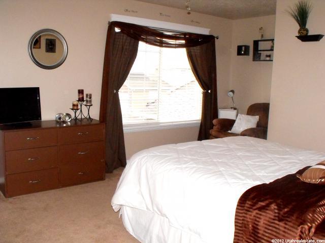 166 W 2525 N, Harrisville, UT 84414 — photo 7
